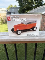 AMT Ertl #6899 1:25 Scale 1932 Ford Phaeton Plastic Kit Sealed