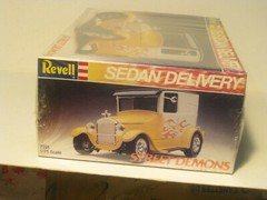 REVELL 1926 FORD MODEL T SEDAN DELIVERY KIT IS NEW FACTORY SEALED 1/25 SCALE