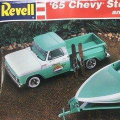 Revell 1/25 65 Chevy Stepside Pickup + Hemi Hydro Combo, Vehicle and Boat Set,
