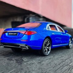 1:24 E-Class E300 L Alloy Car Model Diecast Metal Toy Vehicle with Sound and Lig