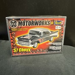 Revell Motorworks ‘57 Chevy 1:24 Scale Plastic Model Kit New Sealed