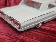 1964 Wimbledon White Ford Thunderbird T-Bird AMT Dealer Promo Friction Model Car