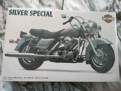 IMAI HARLEY DAVIDSON FLHR/ROAD KING SILVER SPECIAL. 1/12. VINTAGE. SEALED