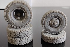Resin 1/24 Scale: 15-inch “4-hole Truck” Dually Wheels W/ Thornbird Mud Tires