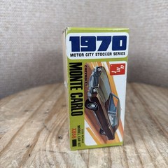 AMT 1970 Chevrolet Monte Carlo Model Kit #X856 Scale 1/25