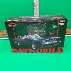 Vintage NIB Snap-It Batman 1966 Batmobile Pre Painted Model Kit w Figures