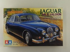 M23c Sealed TAMIYA JAGUAR MK.II (M2) SALOON 24151-2000 1:24 MODEL KIT
