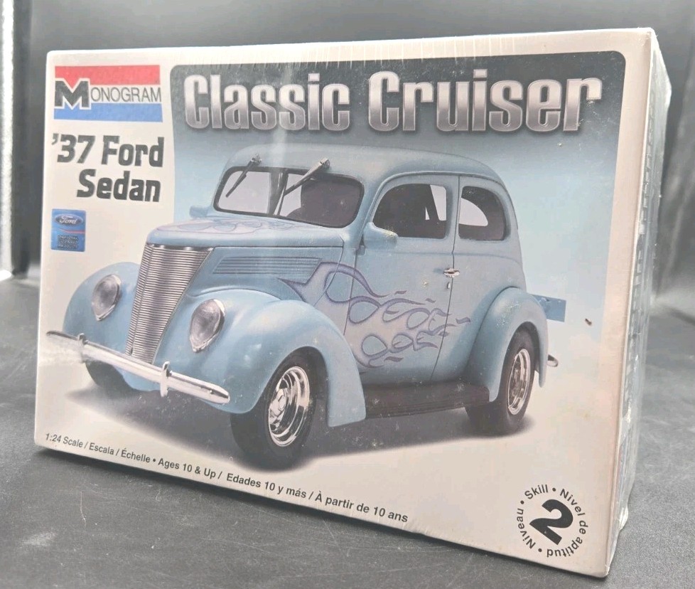 Monogram 1/24 ’37 Ford Sedan Classic Cruiser 1937 Model Kit New Sealed # 85-0884