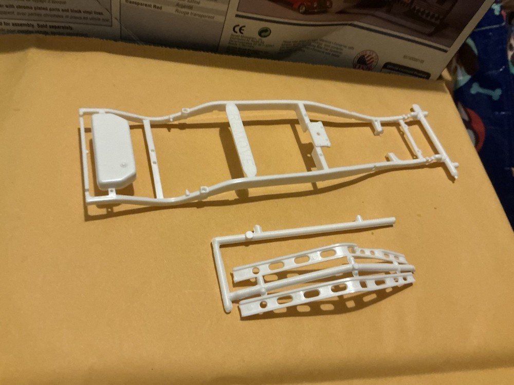 1 24 scale model parts Hi way Scenes 37 Ford Frame And Crossmember Only