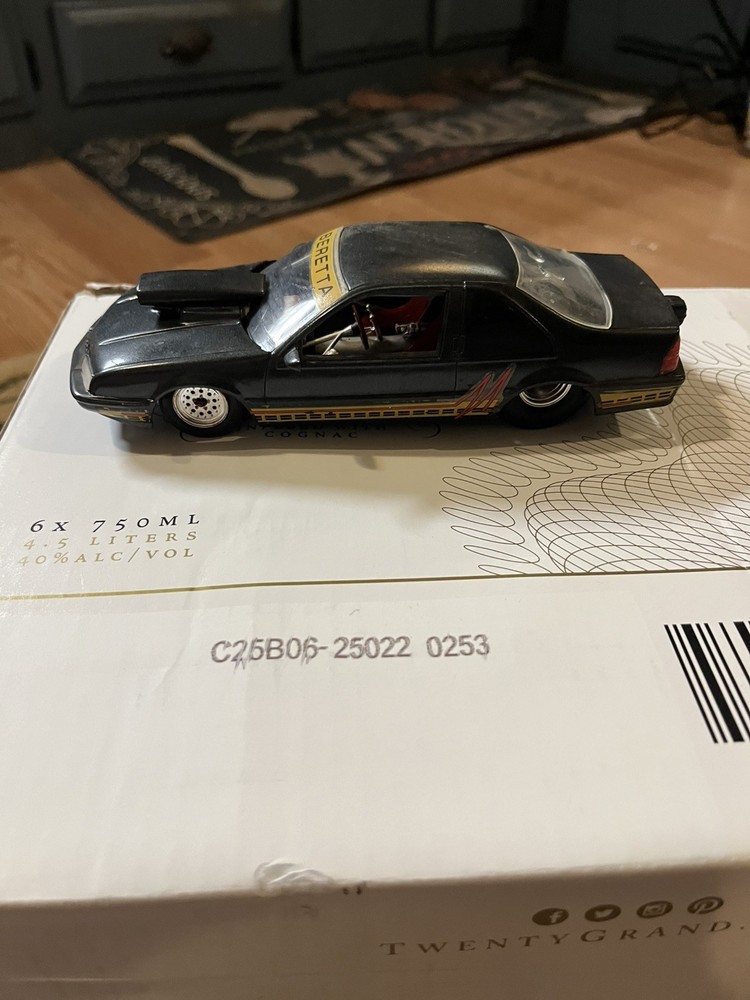 Revell Beretta Pro Street 1:25 1988 Model Kit built