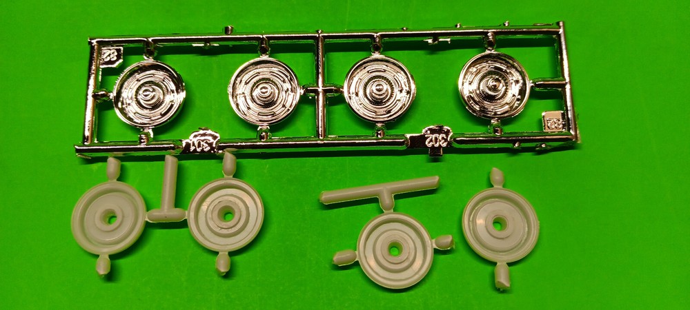 69 1969 Chevy Camaro SS 396 1/25 Stock Chrome Rally Rim Wheel Derby Cap Model