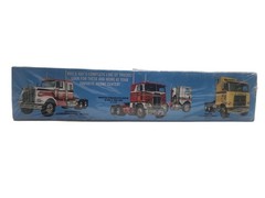 New Sealed AMT # AMT1086/06~CONSTRUCTION BULLDOZER – 1/25 SCALE