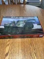 Trumpeter 00370 1/35 USMC LAV-R Light Armored Vehicle Recovery (Sealed)