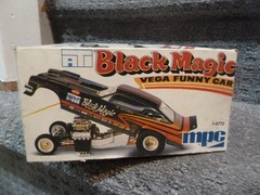 MPC 1-0772 BLACK MAGIC VEGA FUNNY CAR 1/25 SCALE Model Kit RARE ***READ***