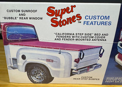 AMT – SUPER STONES FIRESTONE FORD COURIER MINI-PICKUP – 1:25 KIT FACTORY SEALED