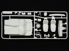 MODEL KIT TOYOTA SOARER 3.0 GT RHD 1/24 SCALE MODEL CAR BY TAMIYA TAM-24064