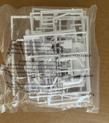 Revell 1/25 Jeep Wrangler Rubicon Kit Sealed bags in open box