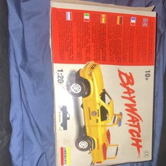 Lindberg Baywatch Beach Patrol Lifeguard Truck Model Kit 1:20 Detailed Equipment