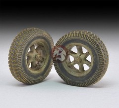 Royal Model 1/35 Sd.Kfz.7 German Half-track WWII Weighted Wheels (2 Wheels) 587