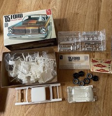 Vintage 1970’s Model Car Kit Lot of 8 Revell AMT Testors 1:25 1/25 1 sealed EXC
