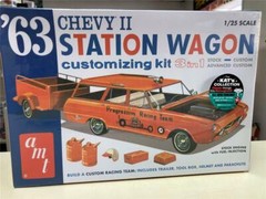 AMT 1201 ’63 Chevy II Station Wagon customizing model kit