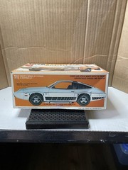 AMT Chevy 1976 Monza 2+2 Plastic Model Kit Unassembled 1:25 T469