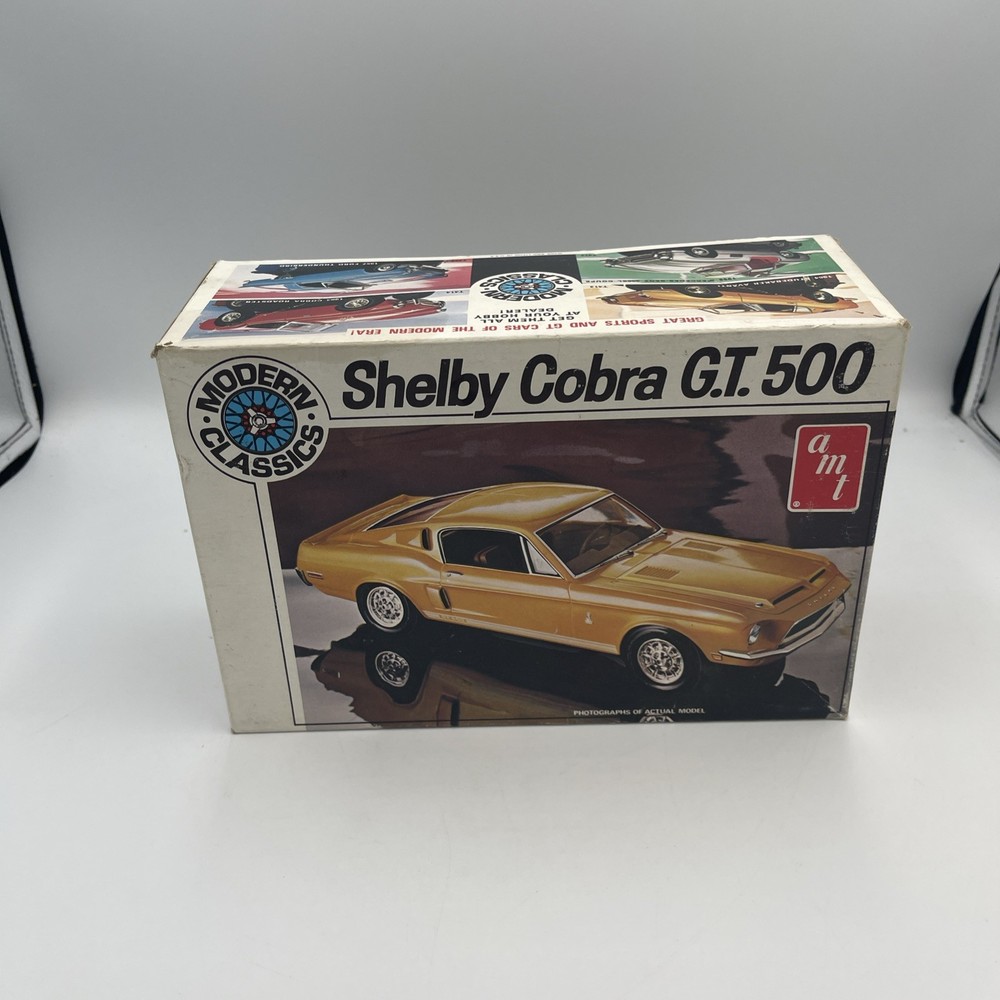Vintage Sealed AMT Shelby Cobra G.T. 500 Modern Classics 1:25 Scale Kit T397