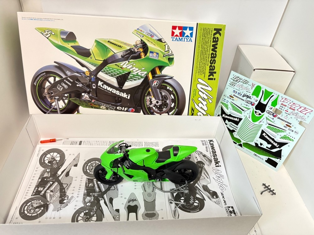 ~ TAMIYA Model 14109 Scale 1/12, Kawasaki NINGA ZX-RR ~ Assembled Built w/ Box ~