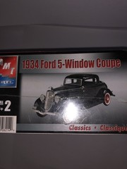 AMT Ertl 1934 Ford 5-Window Coupe Classics Model Kit