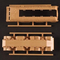1/72 HobbyBoss Russian 9K79 Tochka SS-21 Scarab IRBM Missile Vehicle Model Kits