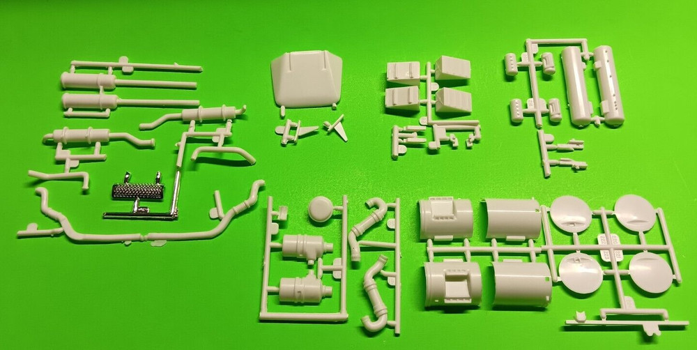 Mack R685ST 1/25 AMT Air Dam Fuel Tanks Exhaust Stacks Battery Boxes Semi Truck