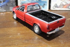 Revell 1997 Ford XLT F-150 Standard Cab Pickup Built Clean 1/25