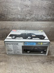 Vintage AMT ERTL 1994 Ford F-150 Lightning 1:25 Scale Model Kit – NEW Sealed
