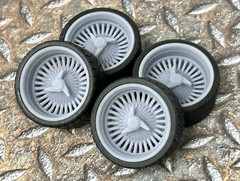 1/24 Scale: 24-Inch “Dayton Lowrider” Wheels And Tires; Resin;1/25