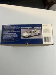 1995 MONOGRAM Lamborghini Countach OPEN BOX 1:24 Model Car Kit 2769