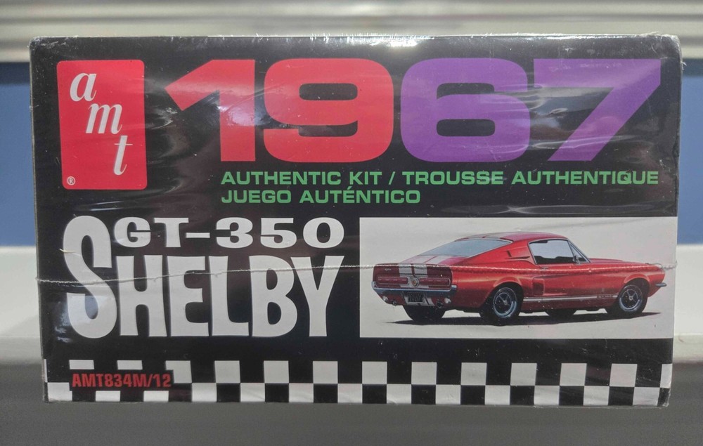 AMT 1967 Shelby GT350 Ford Mustang 1:25 Model Car Kit AMT834 ~ Sealed New in Box