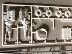 Monogram ’56 T-Bird 1:24 Scale Kit #2289 Plastic Model kit -one tire missing