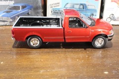 Revell 1997 Ford XLT F-150 Standard Cab Pickup Built Clean 1/25