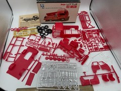 Vintage IMC Dodge LITTLE RED WAGON / Kit No. 107-200 / 1/25 Scale Model