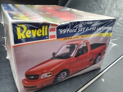 😎🚦Revell 1:25 Model Kit #85-7665 1999 Ford SVT F-150 Lightning see photos 🔥😎