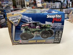 * REVELL 1/25 SCALE SNAP TITE MONSTER JAM GRAVE DIGGER PLASTIC KIT #85-1234 *ST