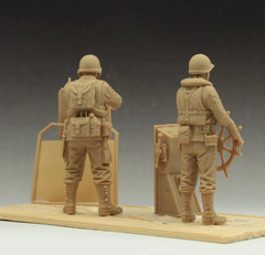 1/72/35/16 Resin US Landing Craft Crew Unpainted Unassembled