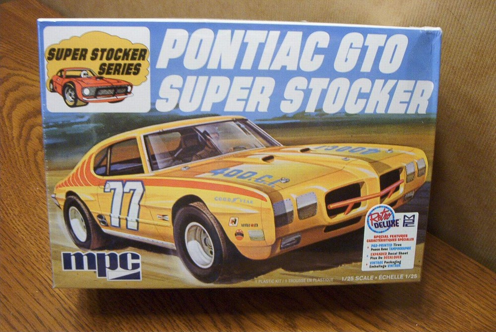 MPC 1970 PONTIAC GTO SUPER STOCKER 1/25 SCALE MODEL KIT .. Retro Deluxe Edition