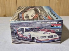 Vintage 1/24 MONOGRAM 7-ELEVEN MUSTANG FUNNY CAR #2710 FACTORY SEALED INSIDE ’85