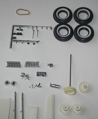 AMT 1961 Pontiac Bonneville Convertible Kit #K-611 Annual Incomplete in Box 61