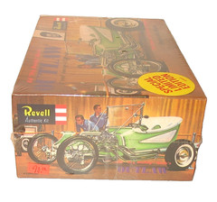 Revell Ed “Big Daddy” Roth Outlaw Show Car Model Kit 1:25 Scale 1994 USA