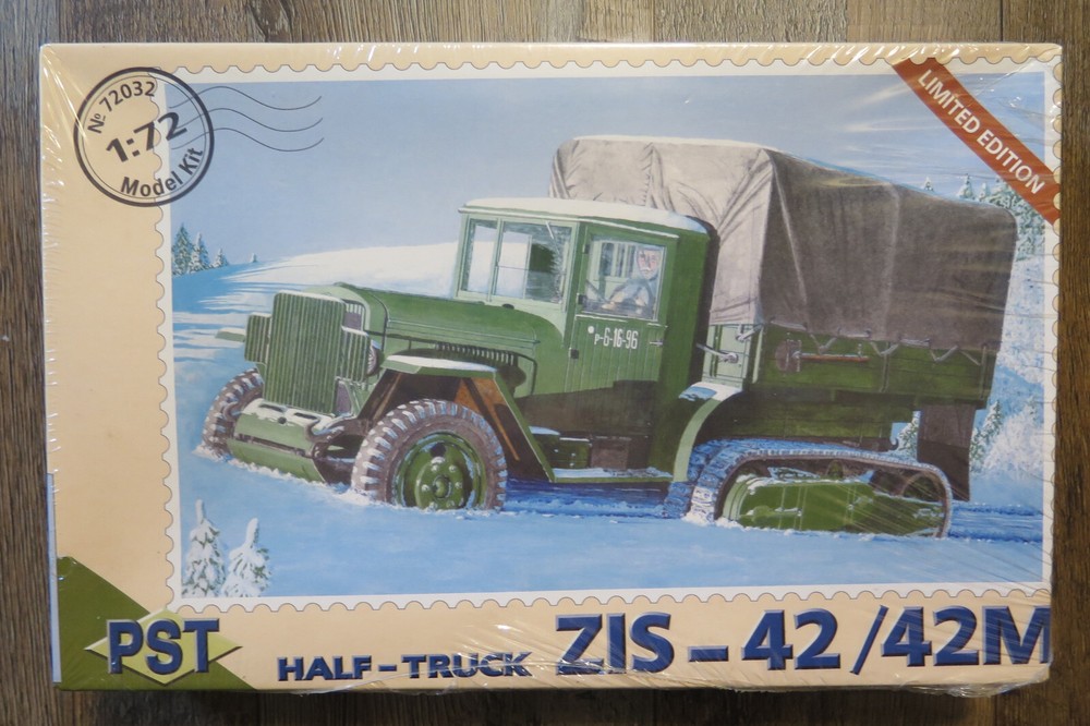 PST Half Truck ZIS-42/42M #72032 1:72 model kit Military Army half track sealed
