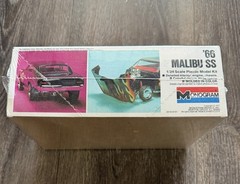 Monogram Chevrolet ’66 Malibu SS 1:24 Plastic Model Kit Molded