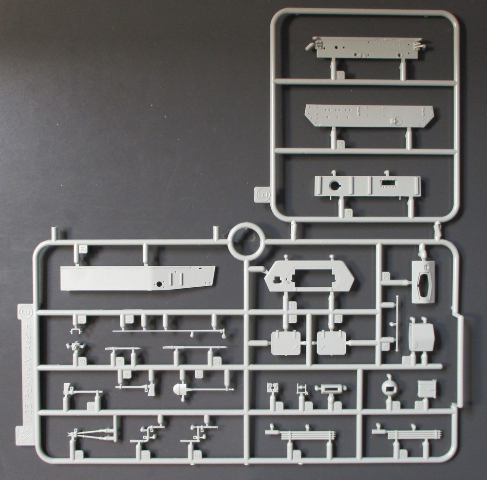 Cyber Hobby 1/35th Scale Panzer IV H w/88 Flak – Parts Tree E from Kit No. 6667