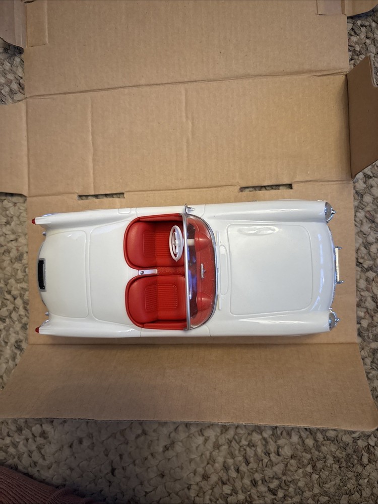 AMT Ertl 1953 Chevrolet Corvette Dealer Promo Car- Polo White #8732 New In Box